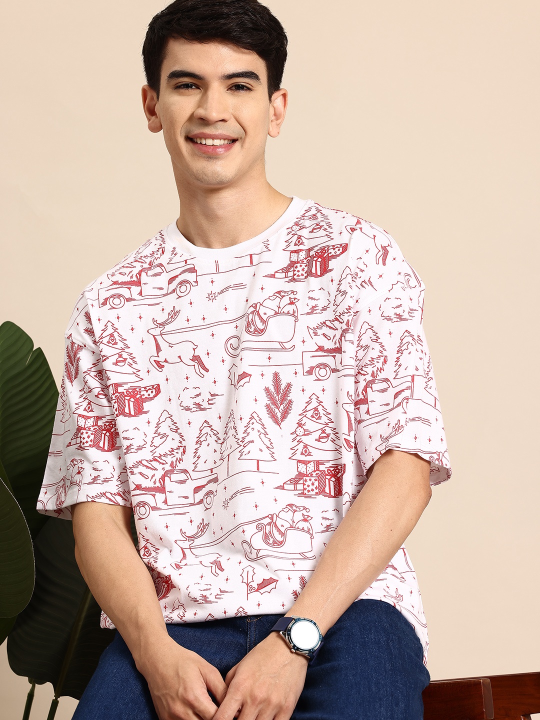 

Mast & Harbour Christmas Printed Relaxed T-shirt, White