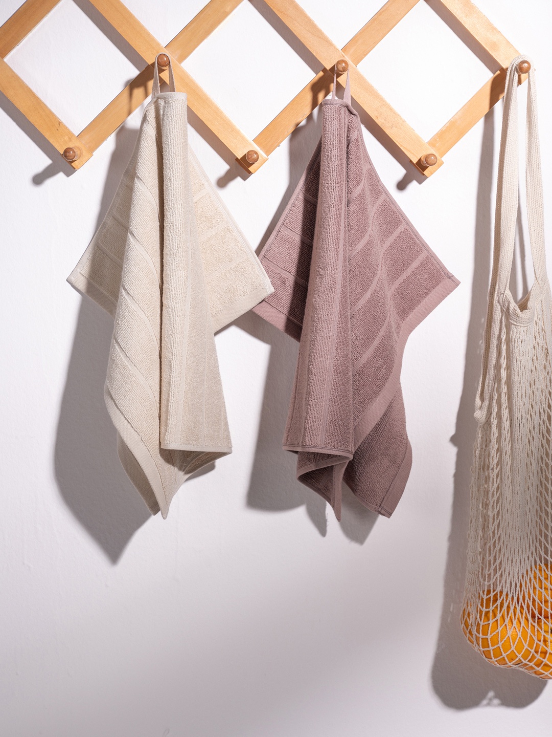 

DAMENSCH Premium Cotton Soft Sheared Terry Better-Basic Hand Towel Set, Pink