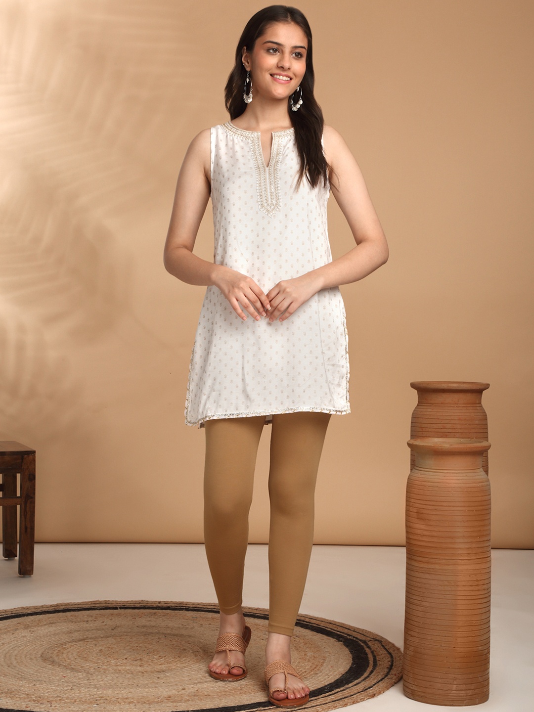 

Likha Women Cotton Ankle-Length Leggings, Beige