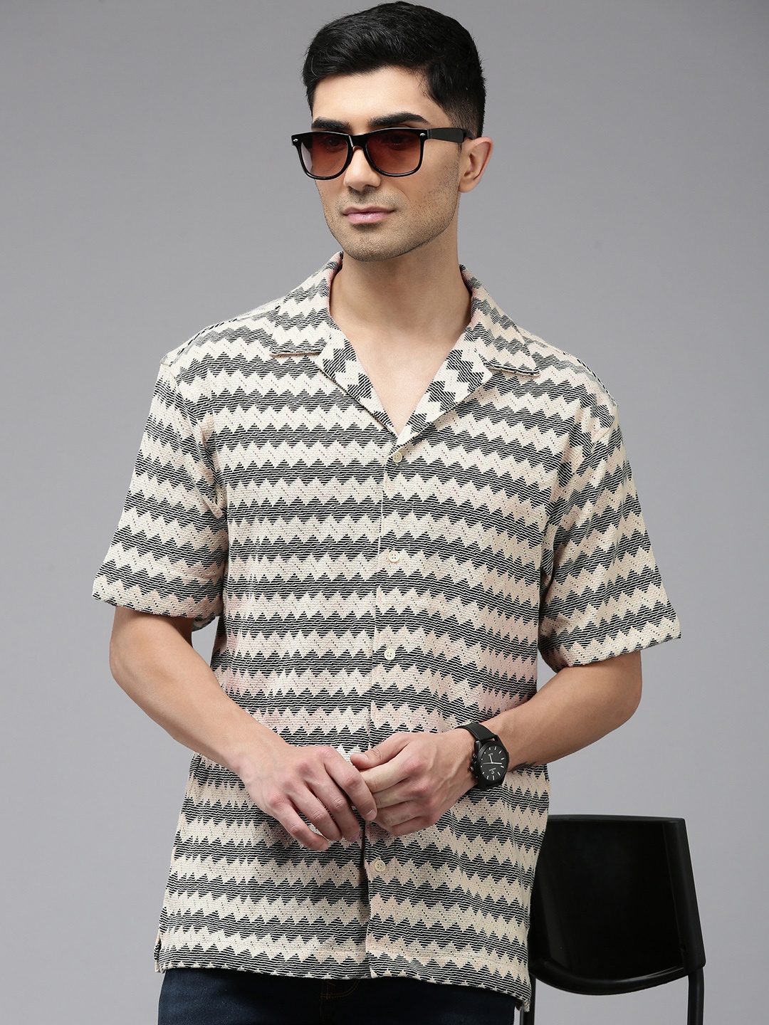 

SPYKAR Self Design Textured Knitted Cuban Collar Relaxed Fit Casual Shirt, Black