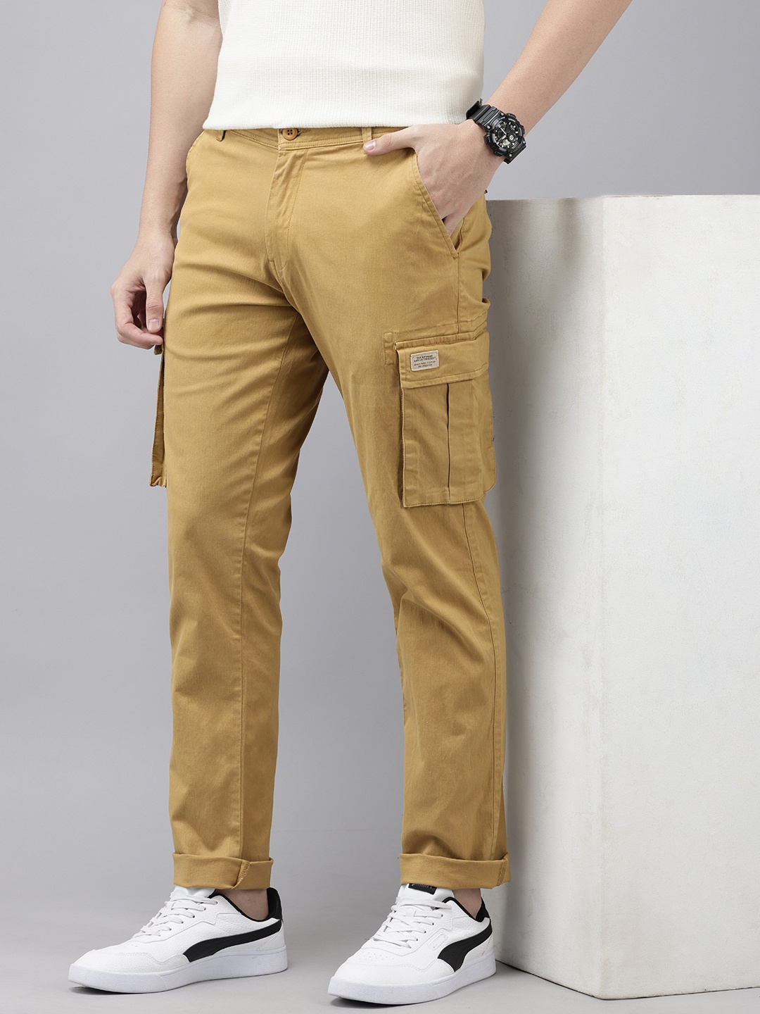 

SPYKAR Men Cargos Trousers, Khaki