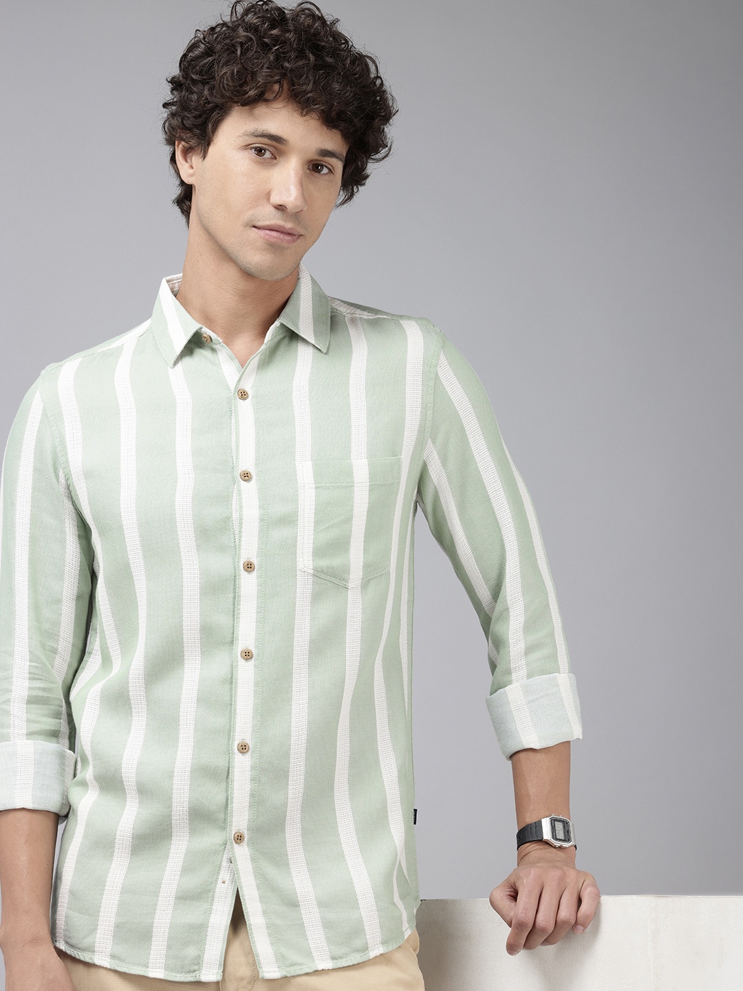 SPYKAR Slim Fit Self Striped Casual Shirt, Green
