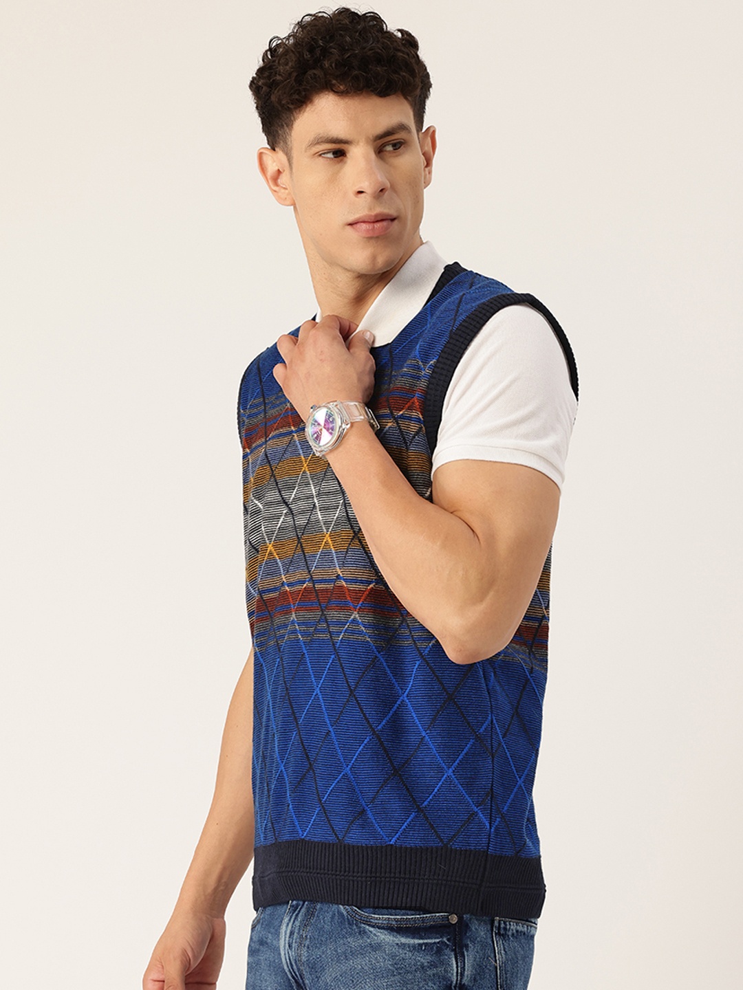 

Monte Carlo Shrink Resistible Geometric Patterned Woolen Sweater Vest, Blue