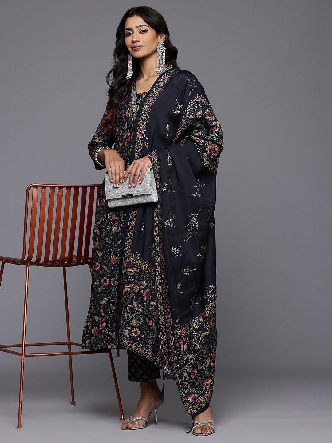 

Varanga Floral Printed Sequinned Kurta With Trousers & Dupatta, Black