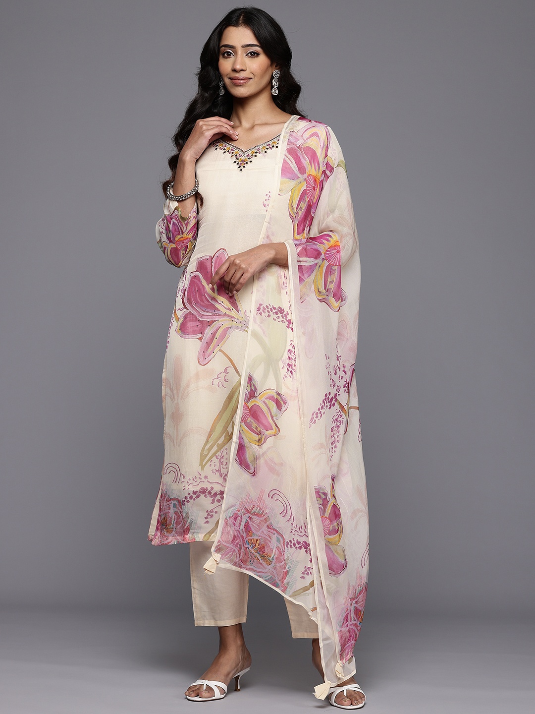 

Varanga Floral Embroidered Beads & Stones Pure Silk Kurta With Trousers & Dupatta, Cream