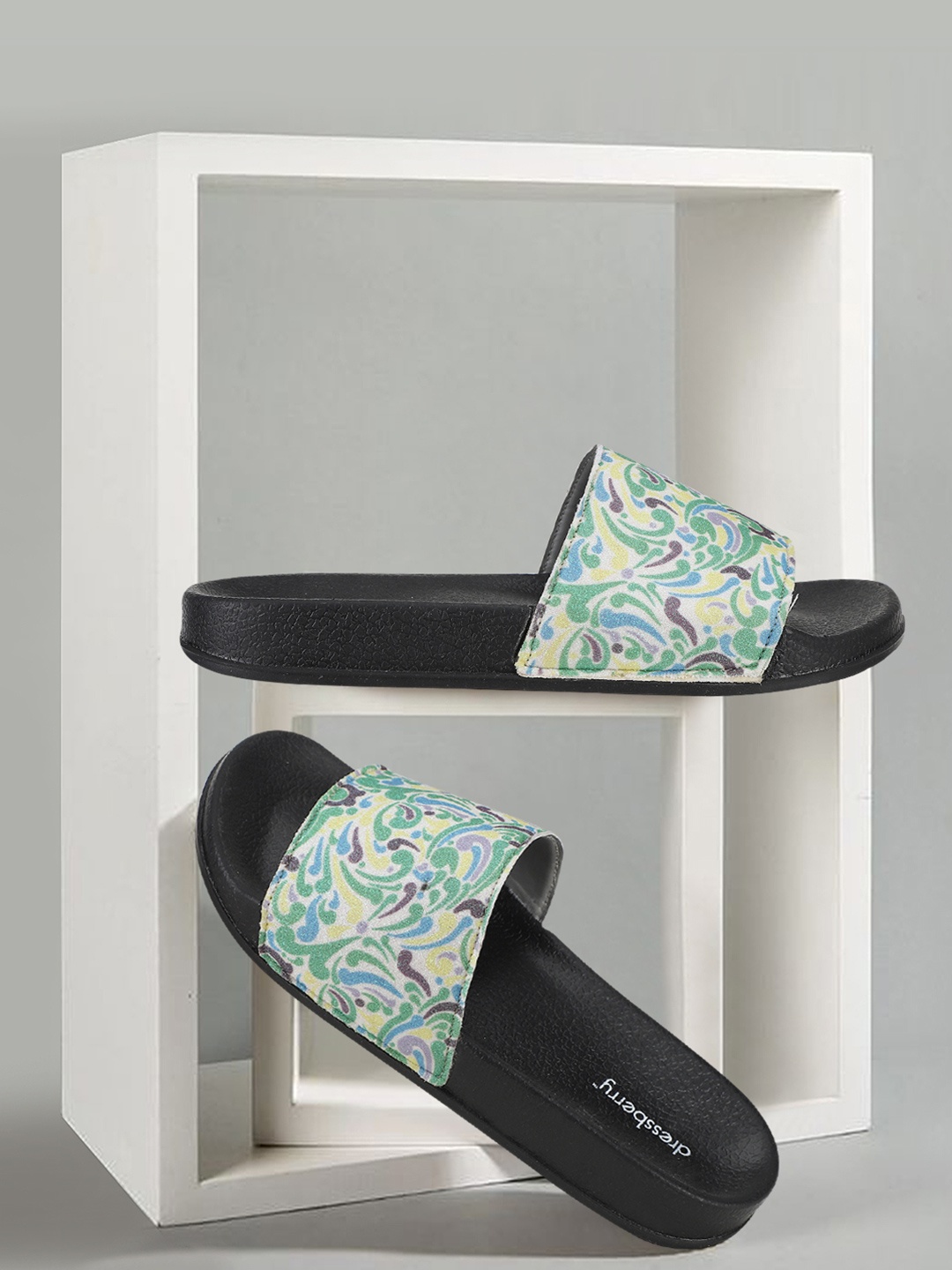 

DressBerry Women Printed Sliders, Black