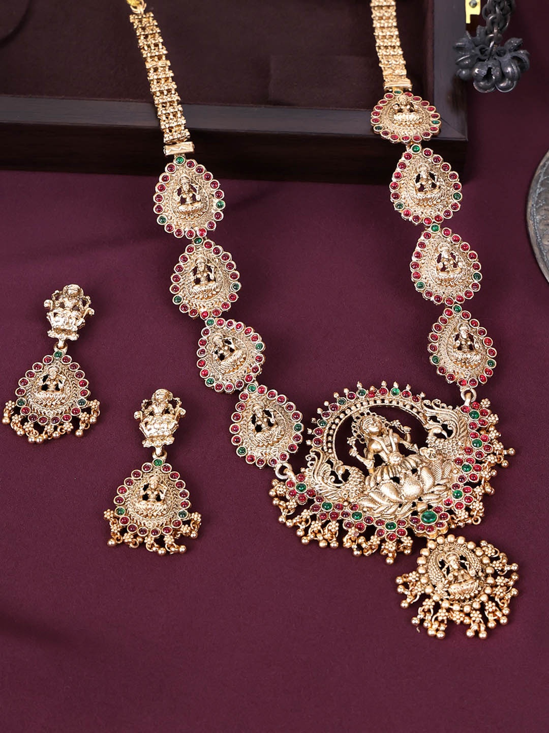 

PANASH Gold Plated Stones Studded & Beaded Jewellery Set