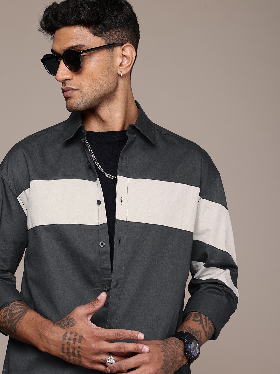 

The Roadster Life Co. Pure Cotton Colourblocked Drop-Shoulder Relaxed Fit Casual Shirt, Charcoal