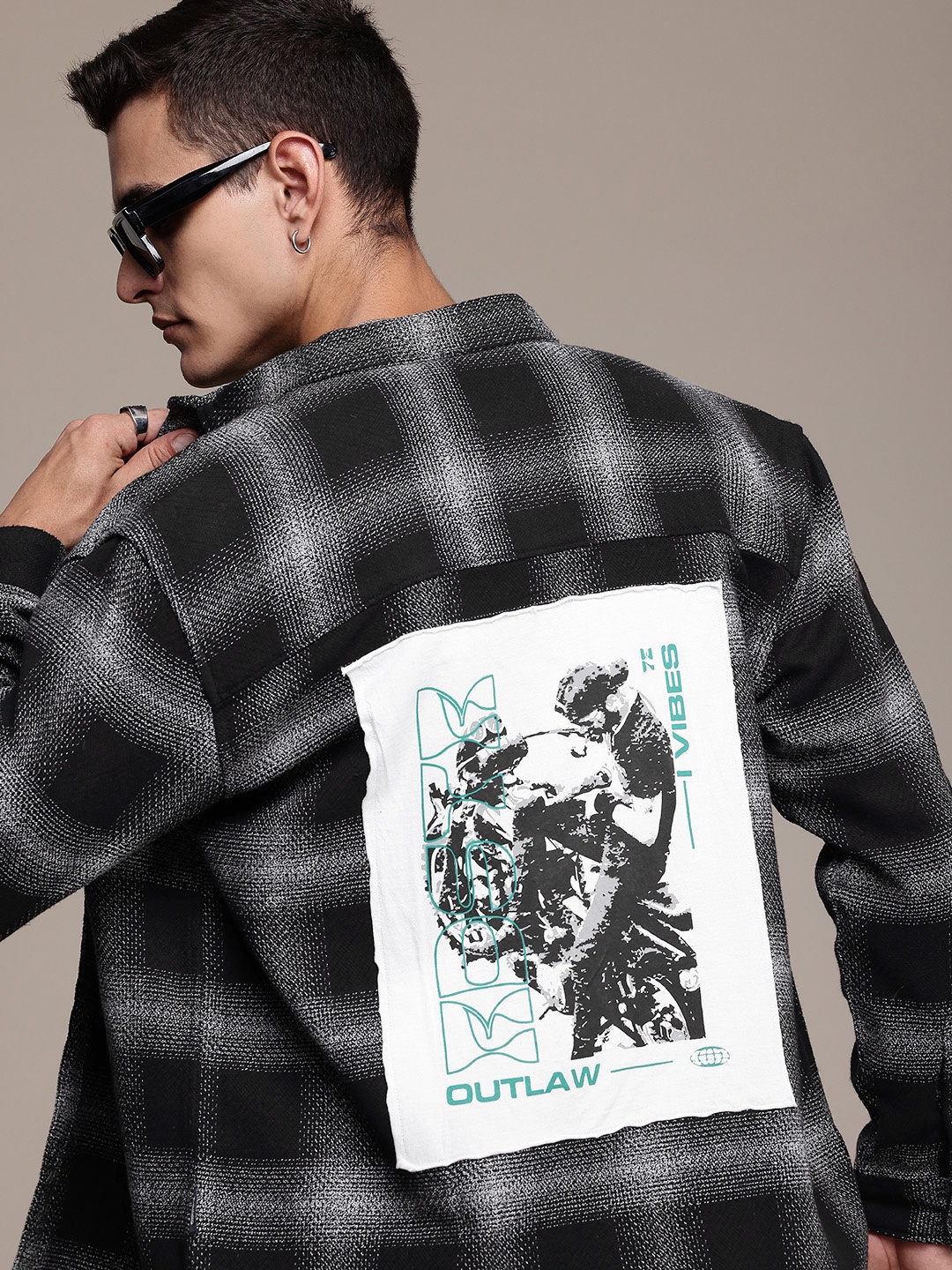

The Roadster Life Co. Checked Relaxed Fit Casual Shacket, Black