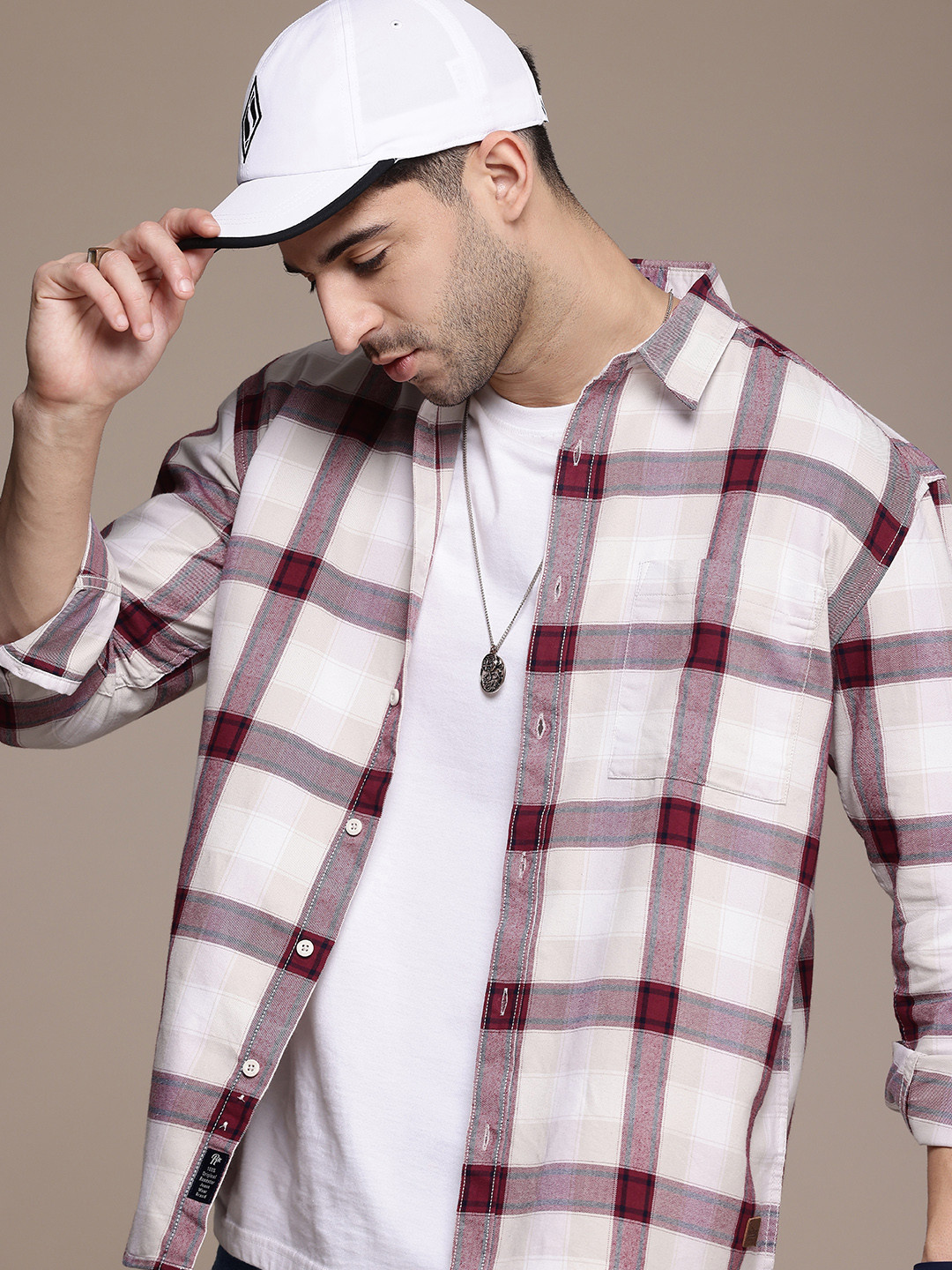 

The Roadster Life Co. Checked Drop-Shoulder Sleeves Relaxed Fit Casual Shirt, Magenta