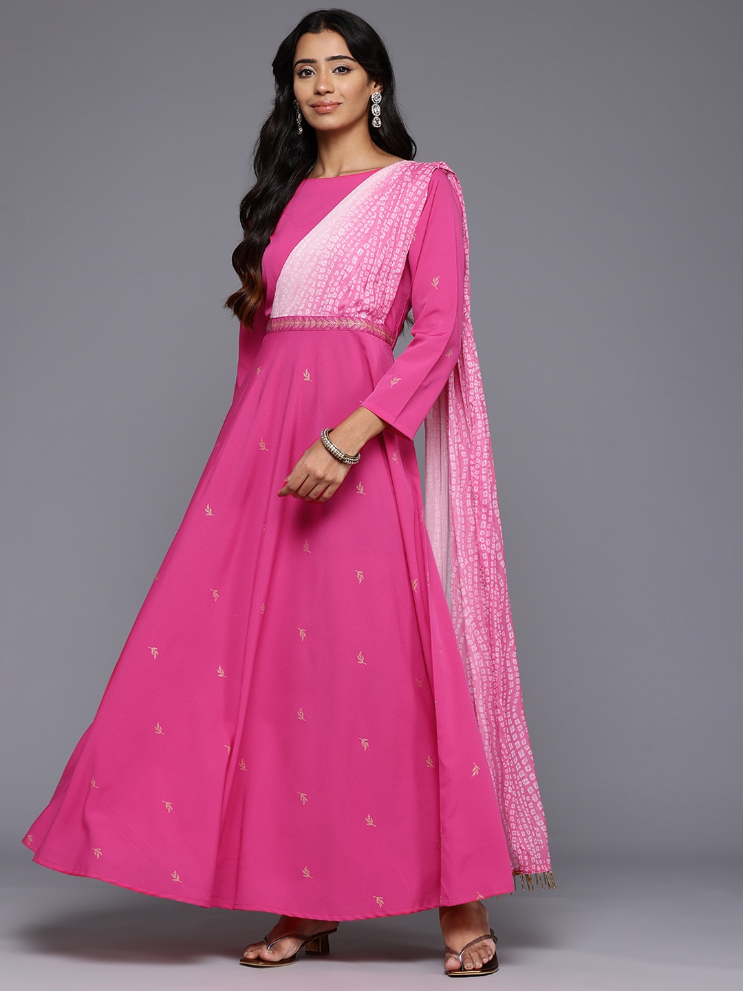 

Ahalyaa Ethnic Motifs Printed Boat Neck Layered Maxi Gown, Pink