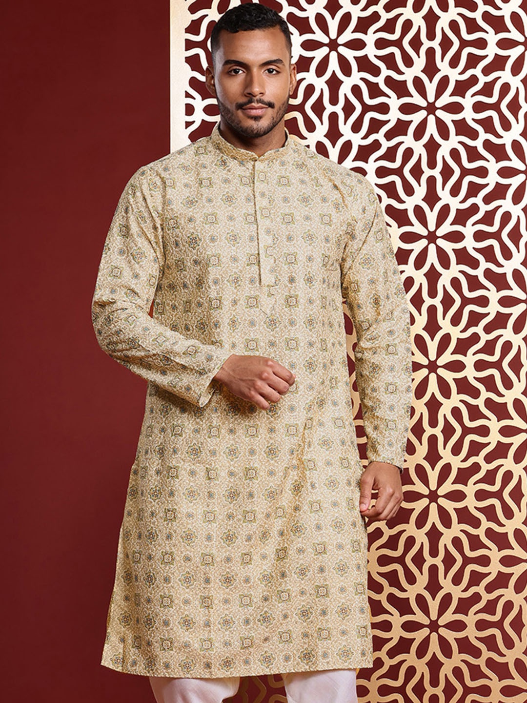 

MANQ Men Ethnic Motifs Embroidered Sequinned Pure Cotton Kurta with Churidar, Green