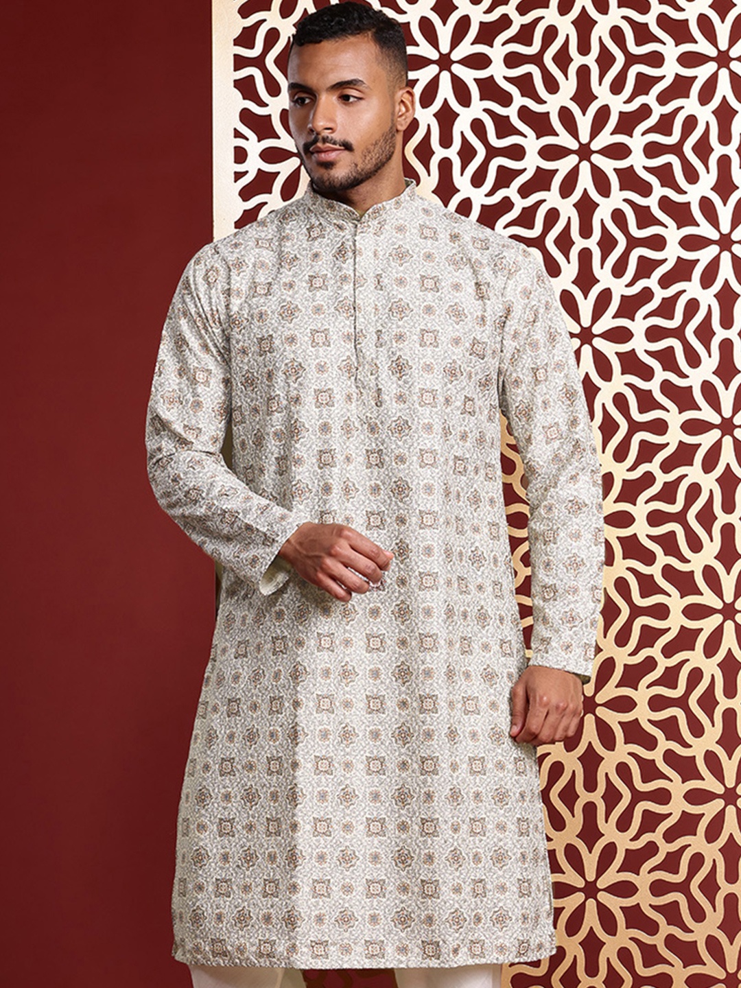 

MANQ Men Ethnic Motifs Embroidered Chikankari Pure Cotton Kurta with Churidar, Beige