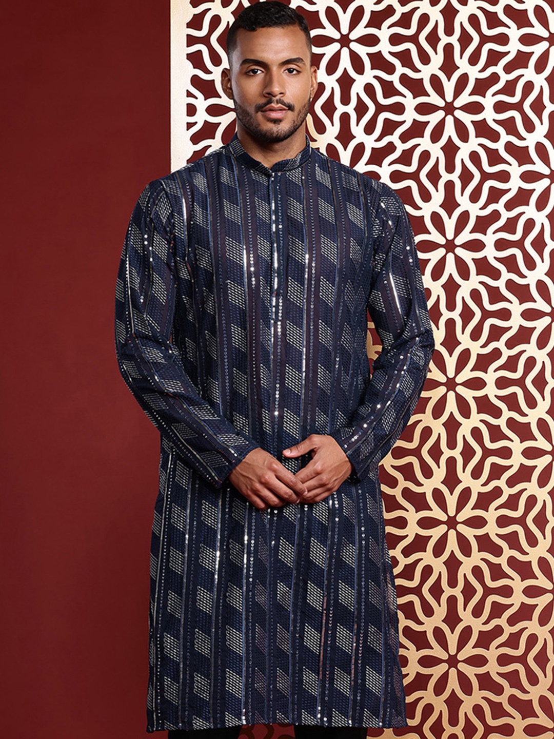 

MANQ Men Embroidered Sequinned Kurta with Trousers, Navy blue