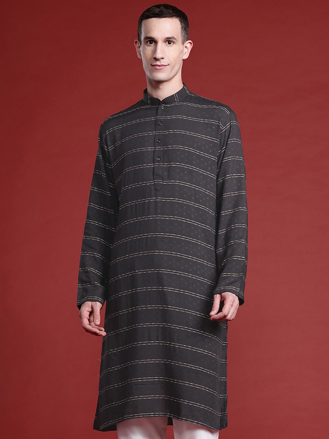 

MANQ Men Striped Thread Work Pure Cotton Kurta with Pyjamas, Black