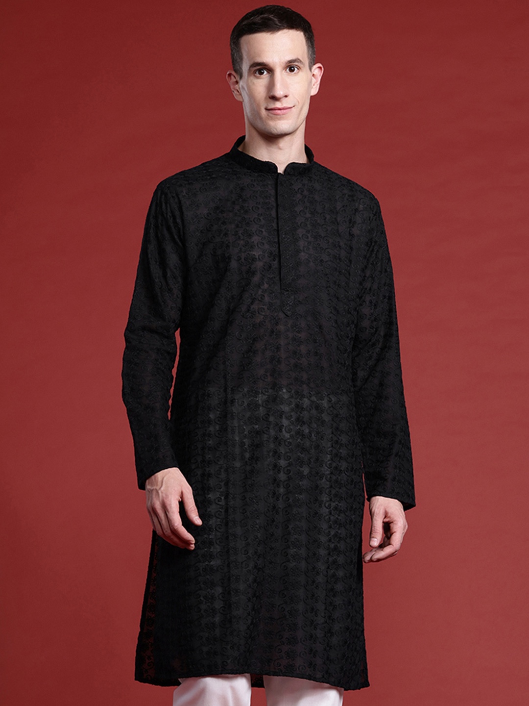 

MANQ Men Floral Embroidered Chikankari Pure Cotton Kurta with Pyjamas, Black