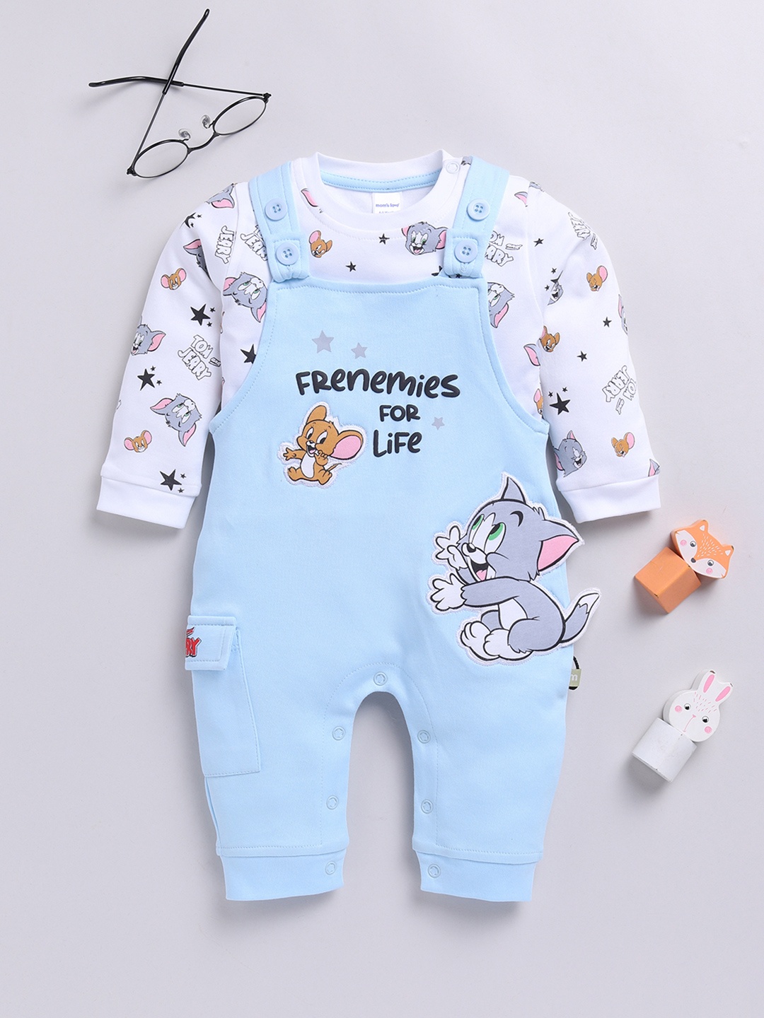 

Moms Love Infant Boys Tom and Jerry Printed Pure Cotton Dungaree With T-Shirt, Blue