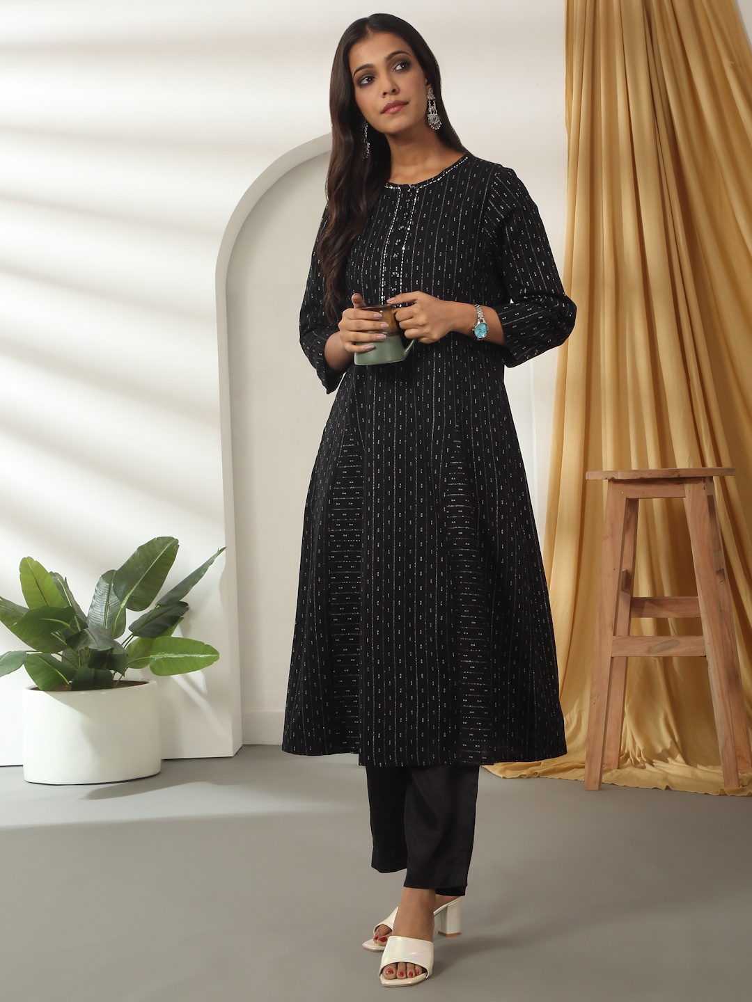 

Likha Pure Chanderi Overlay Polka Printed Shrug, Black