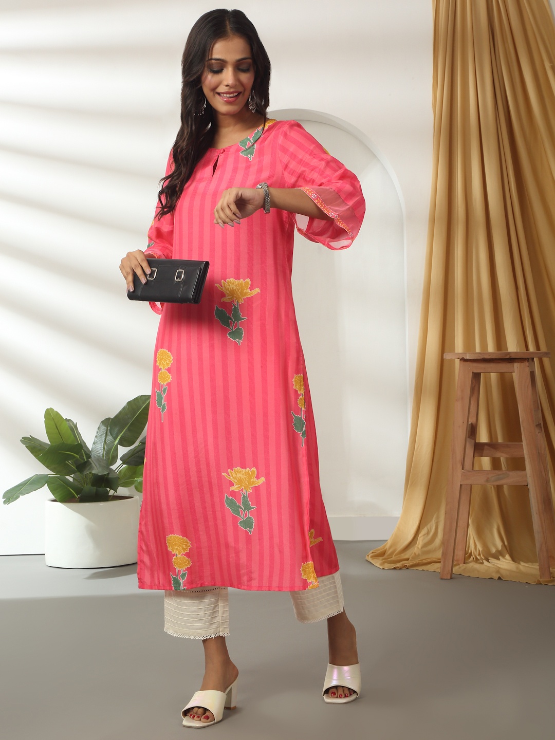 

Likha Women Floral Printed Keyhole Neck Thread Work Kurta, Pink