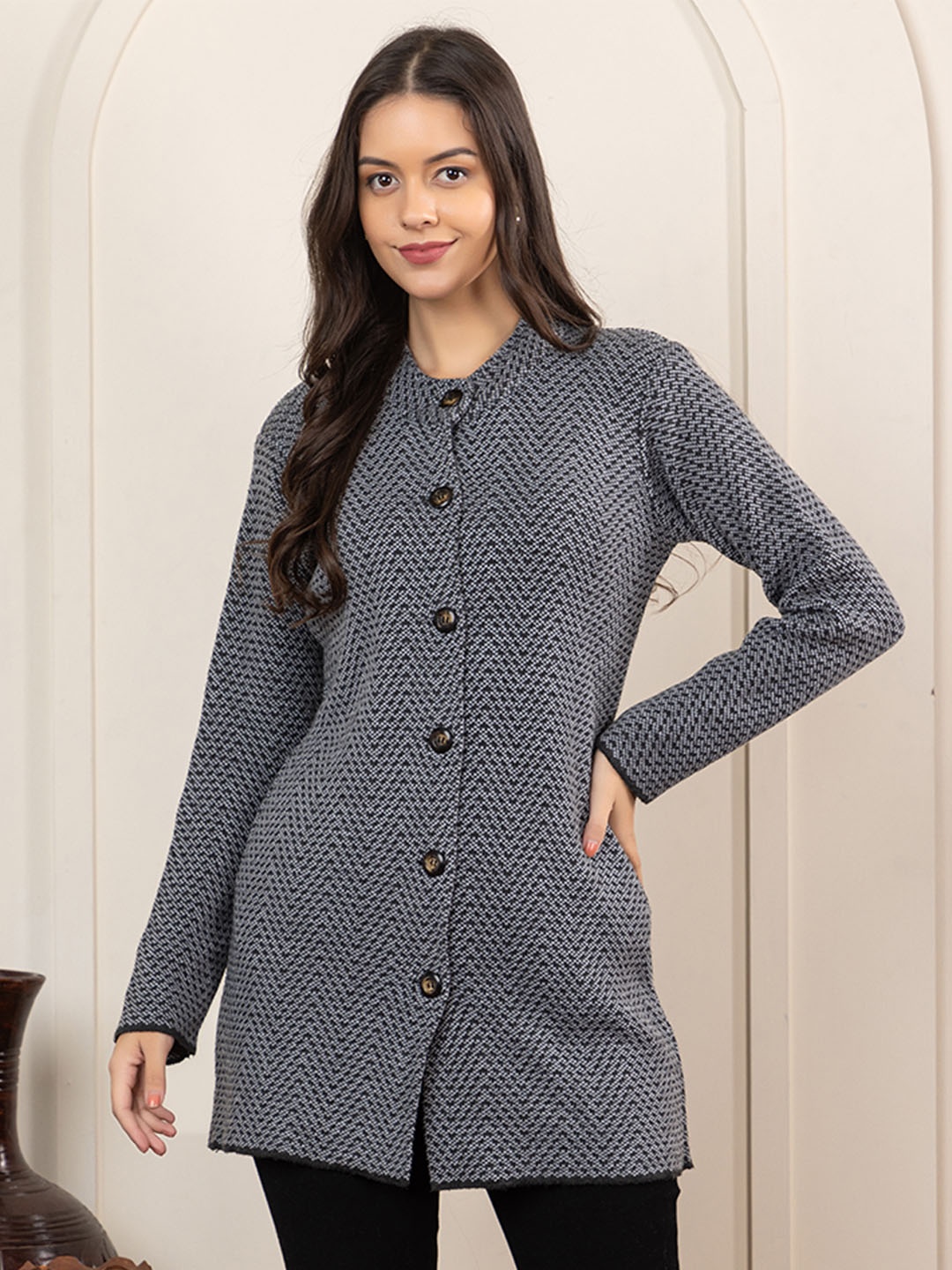 

Anouk Women Striped Cardigan, Charcoal