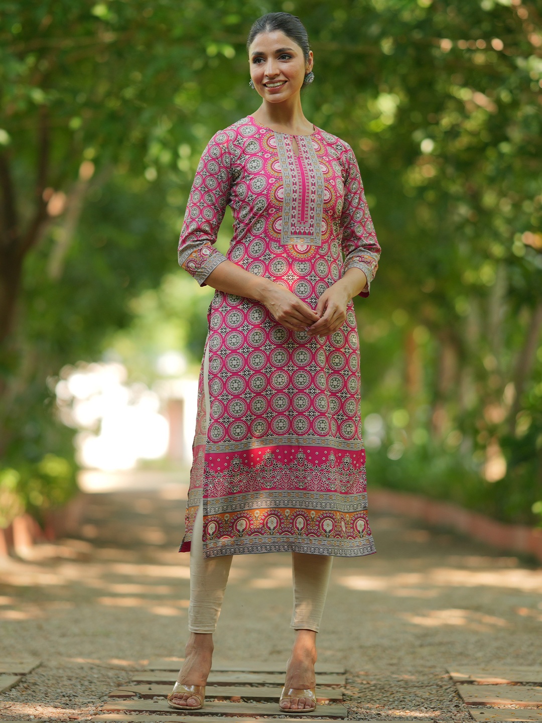 

Libas Ethnic Motifs Printed Straight Kurta, Pink