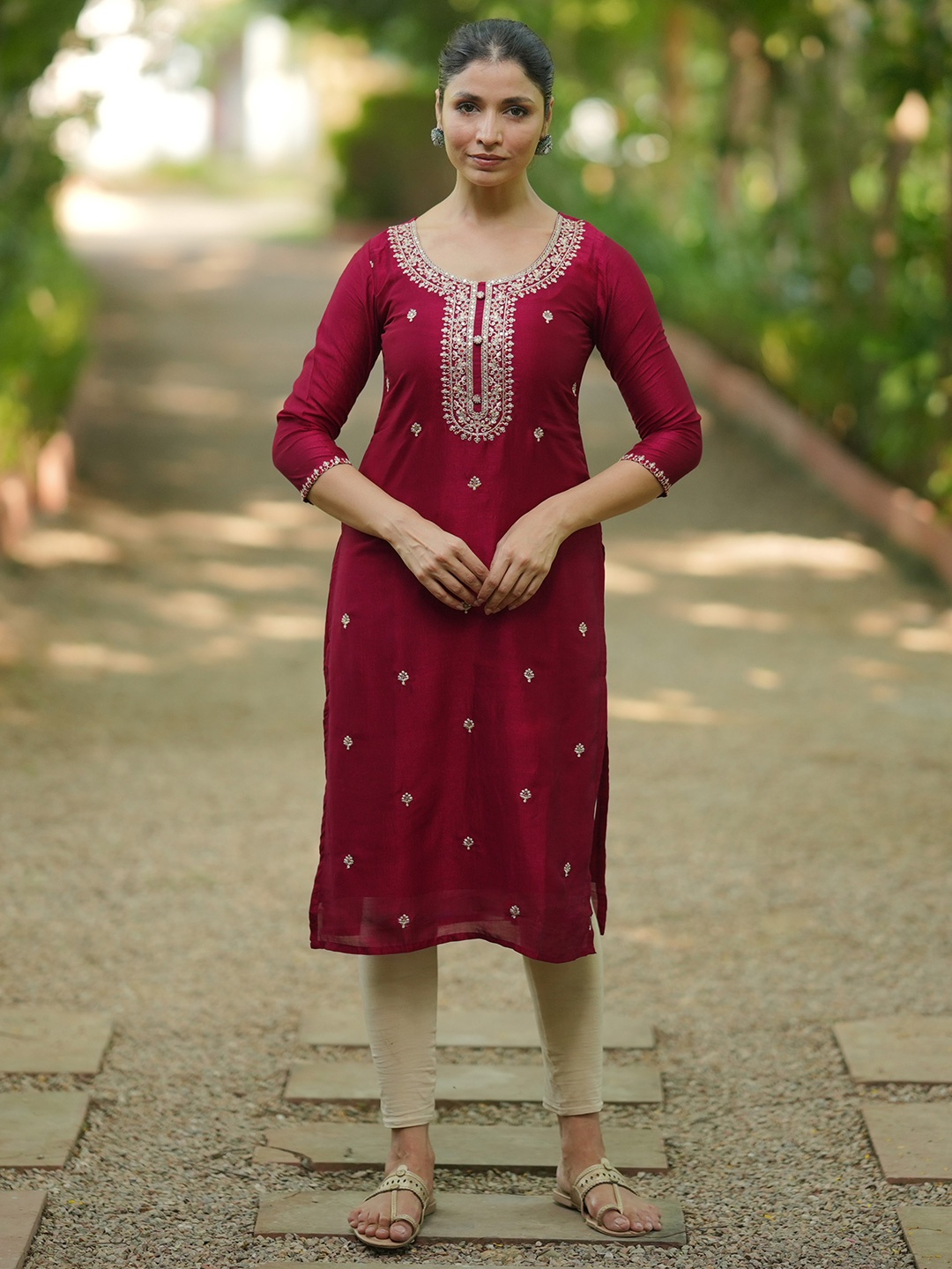 

Libas Floral Zari Embroidered Round Neck Silk Straight Kurta, Maroon