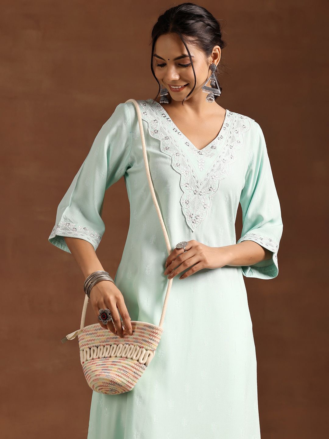 

Libas Floral Embroidered Thread Work V Neck A Line Kurta, Blue