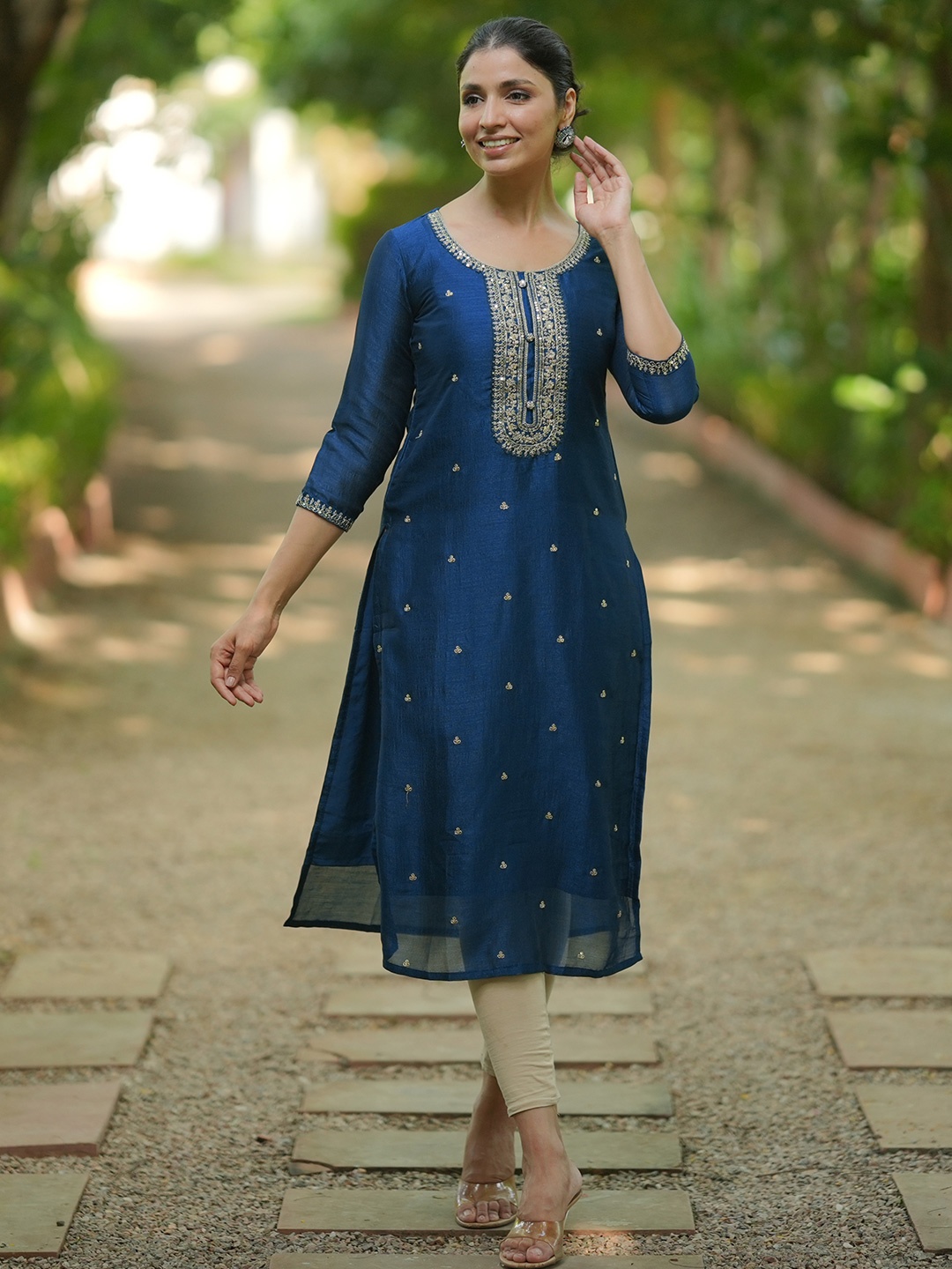 

Libas Floral Embroidered Zari Round Neck Straight Kurta, Teal