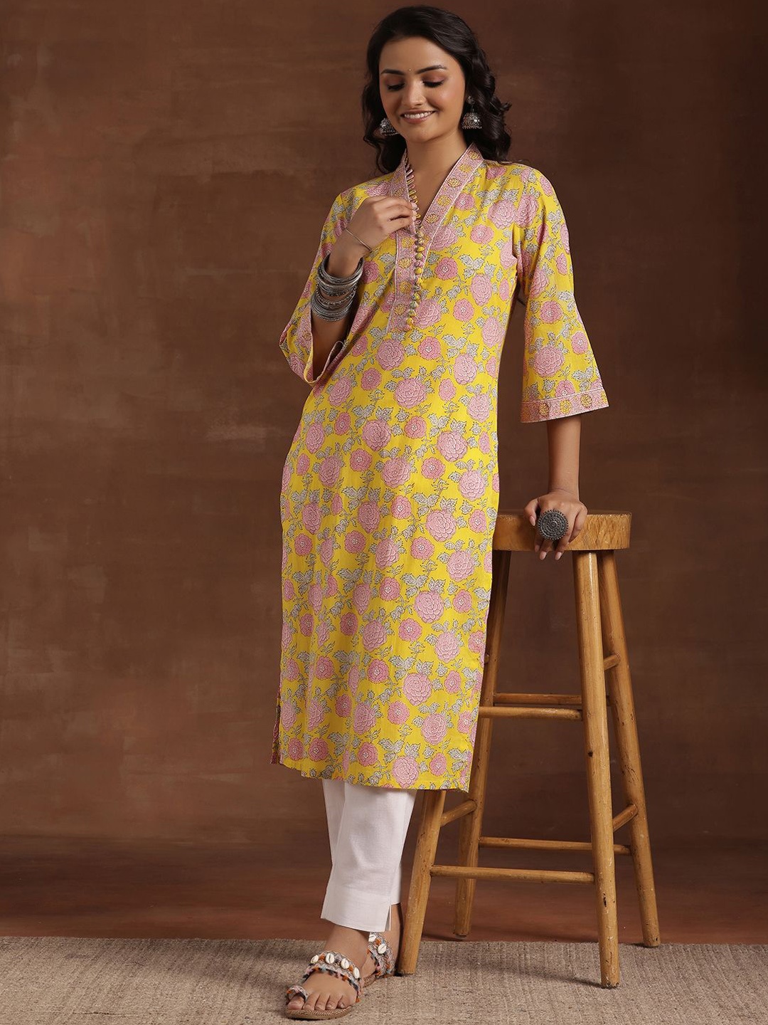 

Libas Floral Printed V Neck Cotton Straight Kurta, Yellow