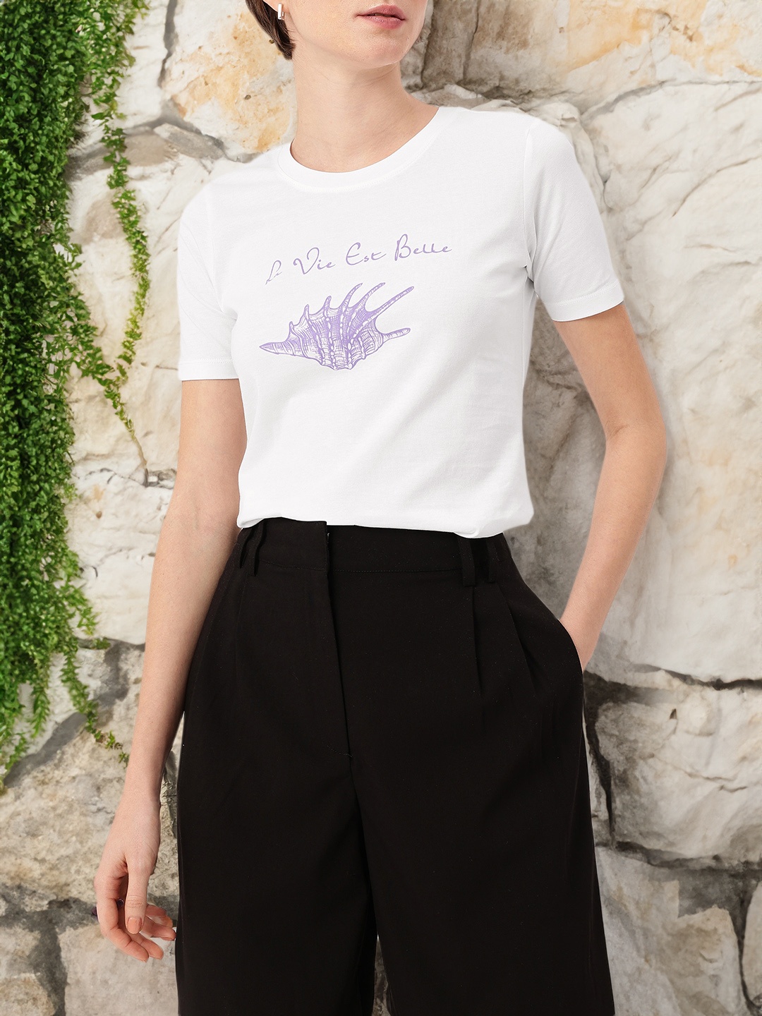 DressBerry Soft Edge Graphic Printed T-shirt, White