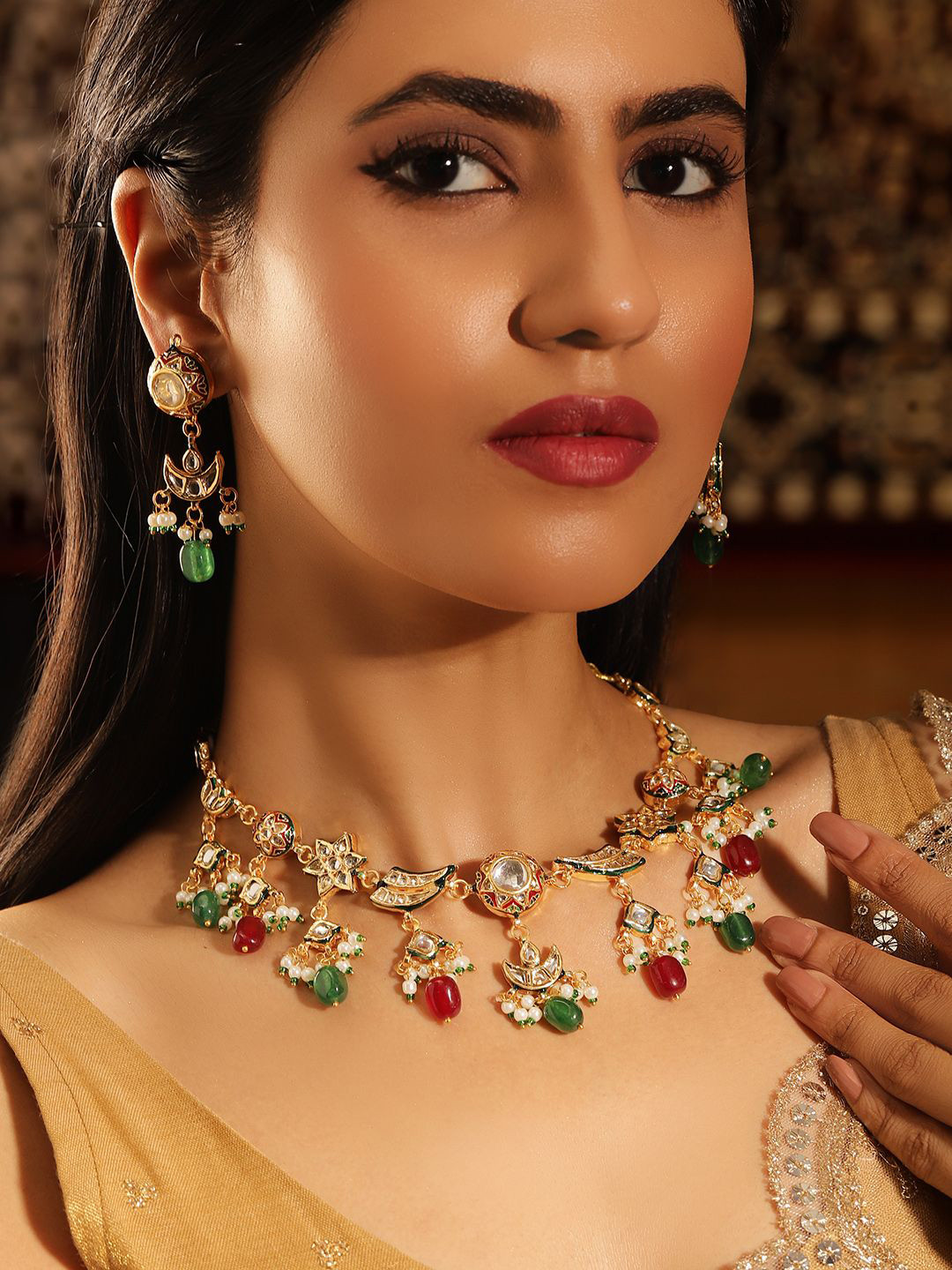 

Priyaasi Gold-Plated Kundan Studded Jewellery Set