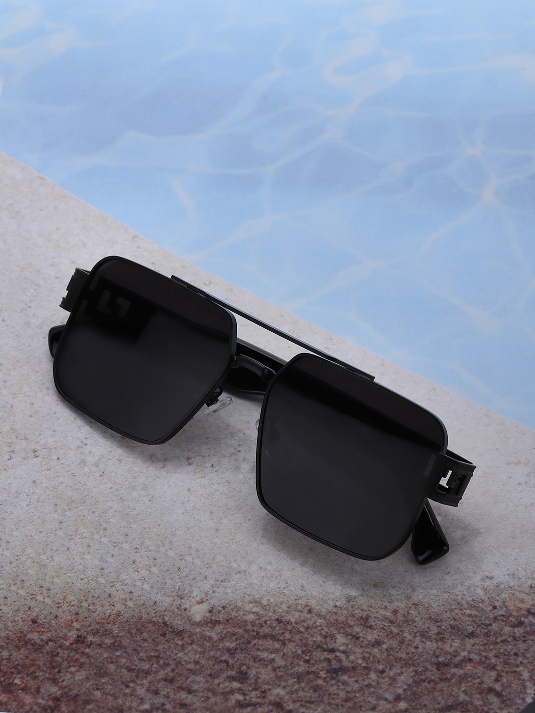 

Carlton London Men Rectangle Sunglasses with UV Protected Lens, Black