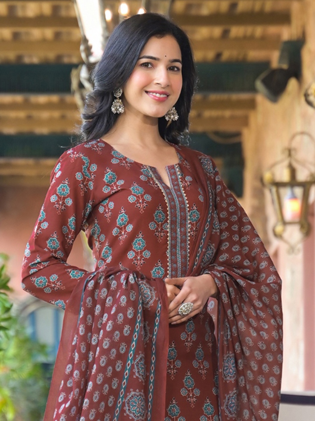 

AHIKA Floral Printed Notched Neck Straight Kurta With Trousers & Dupatta, Brown