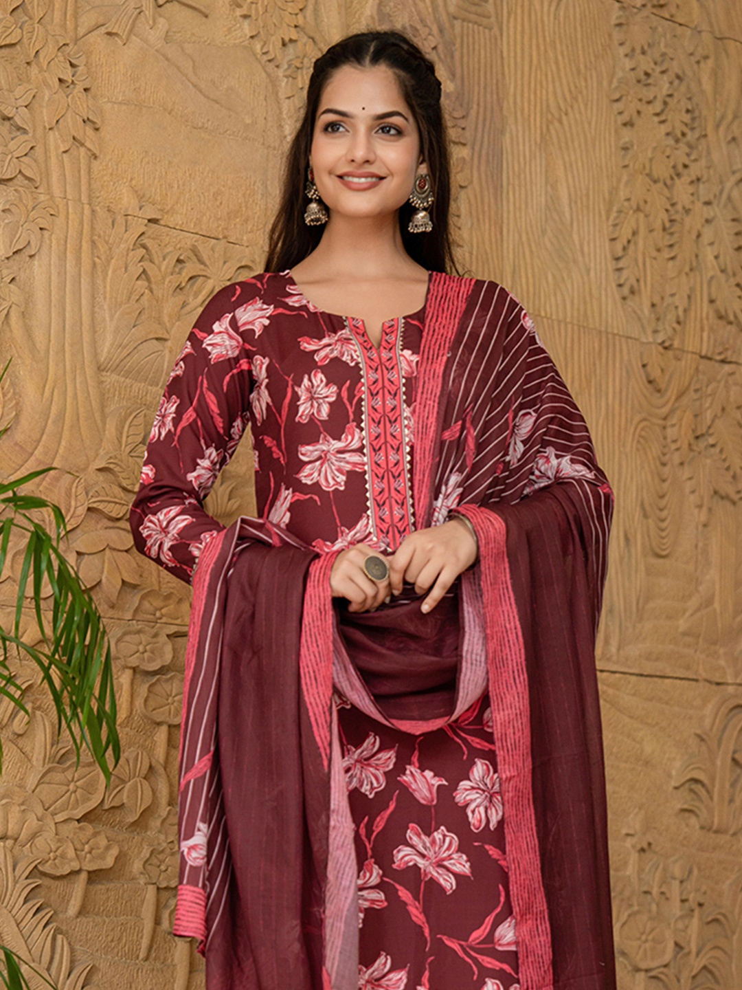 

AHIKA Floral Printed Notched Neck Straight Kurta With Trousers & Dupatta, Maroon