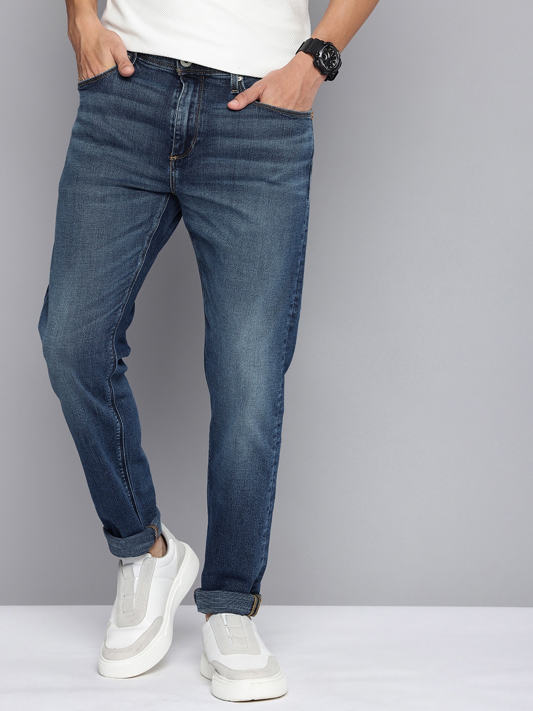 

Levis Men 512 Slim Tapered Fit Heavy Fade Stretchable Jeans, Blue