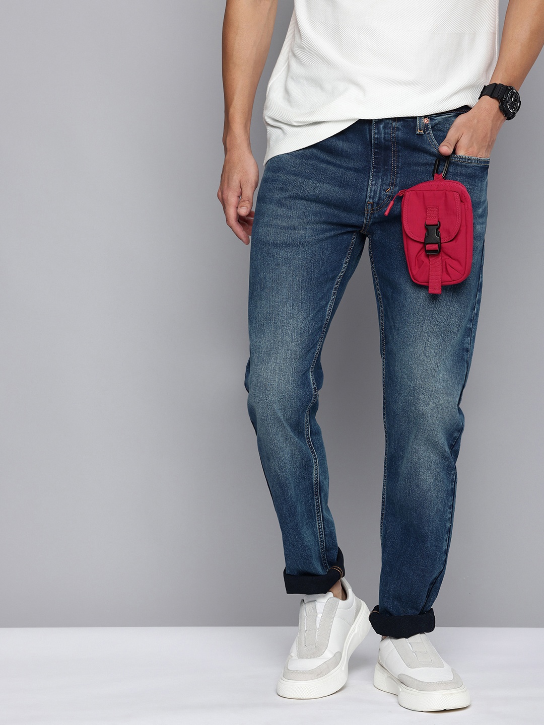 

Levis Men 512 Slim Tapered Fit Heavy Fade Stretchable Jeans, Blue