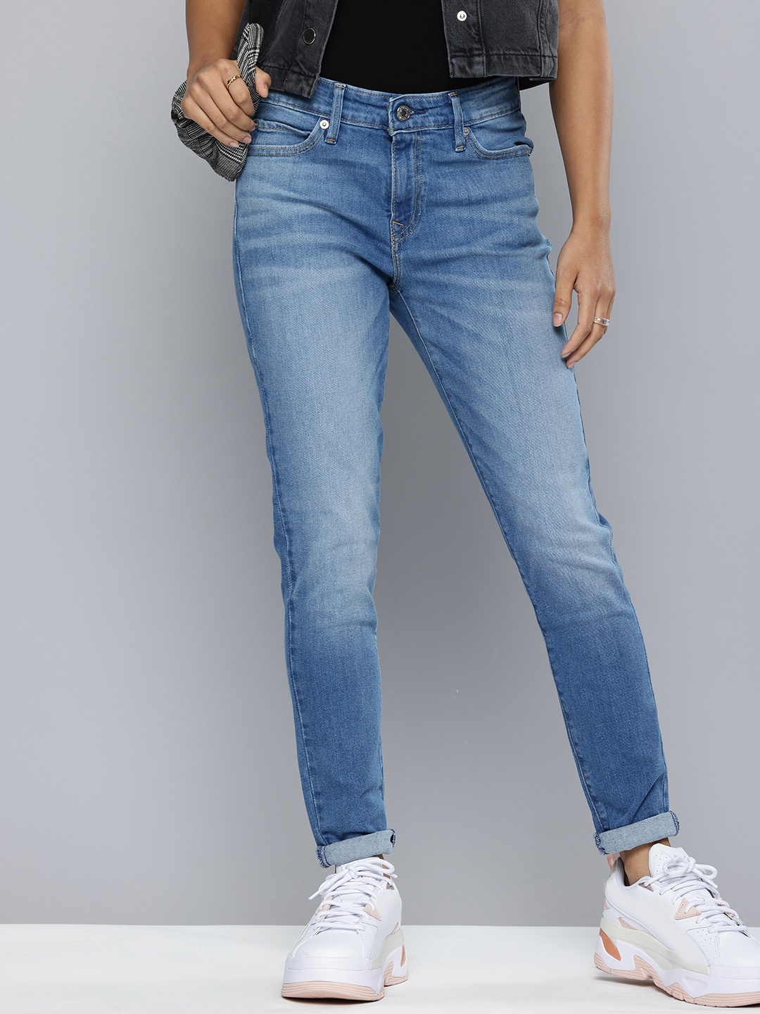 

Levis Women 711 Skinny Fit Heavy Fade Stretchable Jeans, Blue