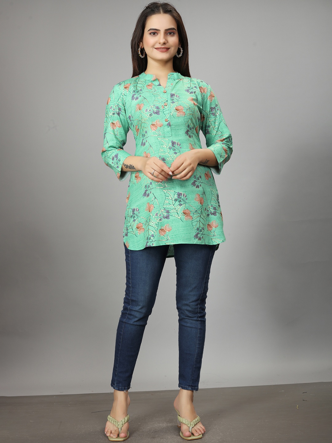 

SARRAS Printed Straight Kurti, Green