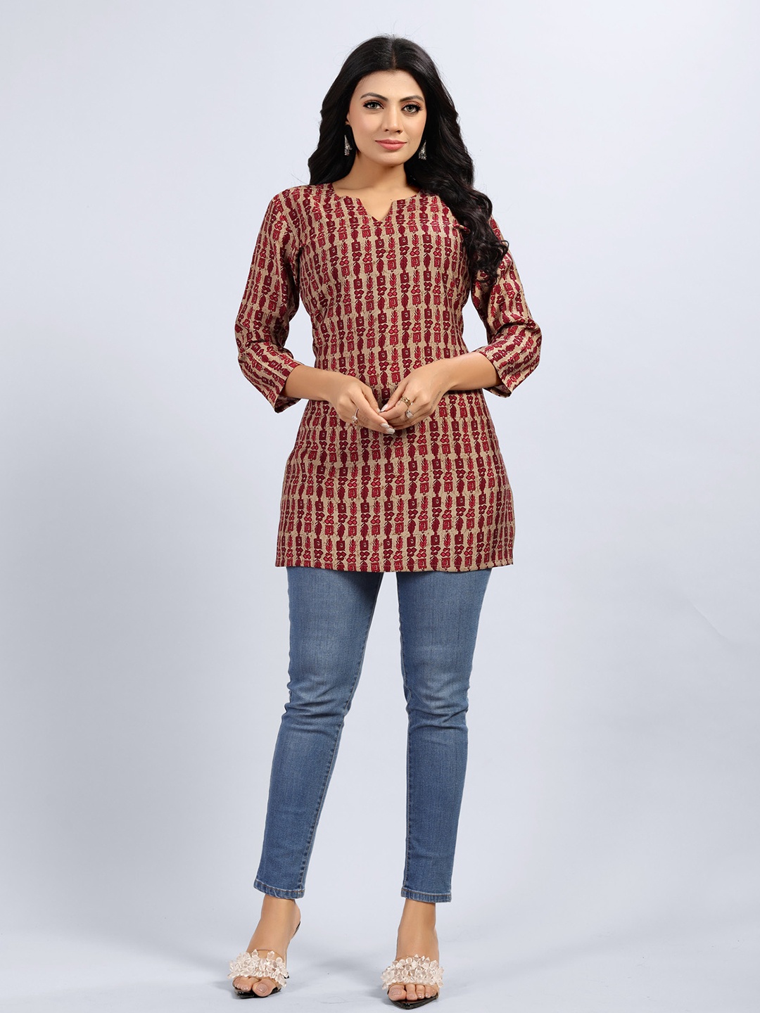 

SARRAS Printed Straight Short Kurti, Red