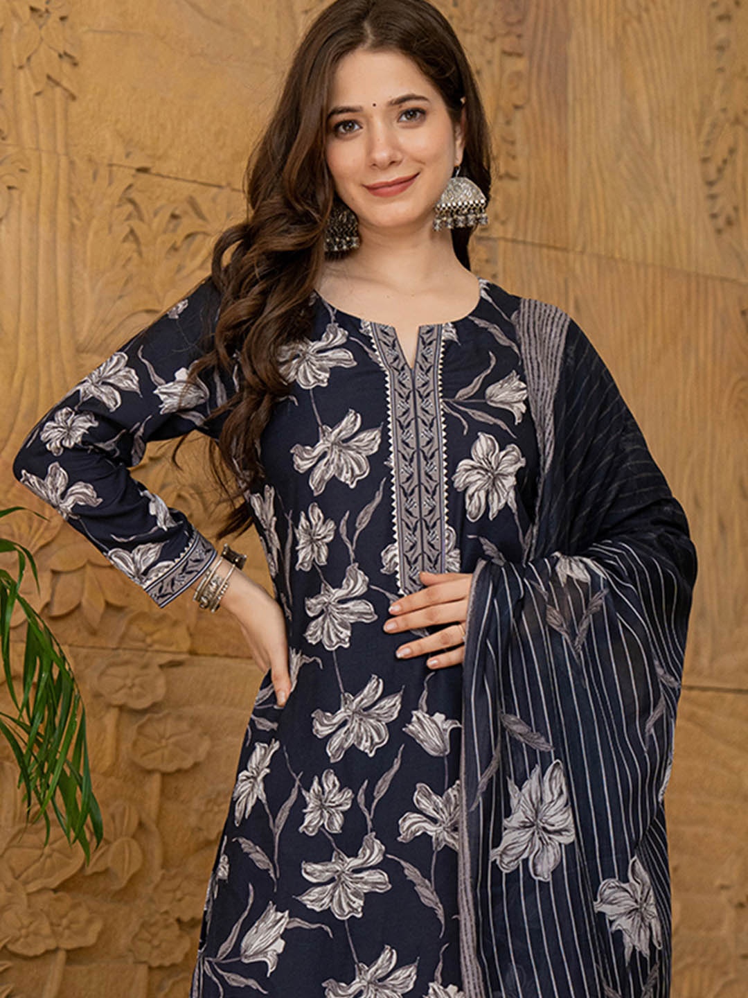 

KALINI Floral Printed Gotta Patti Straight Kurta With Trouser & Dupatta, Black