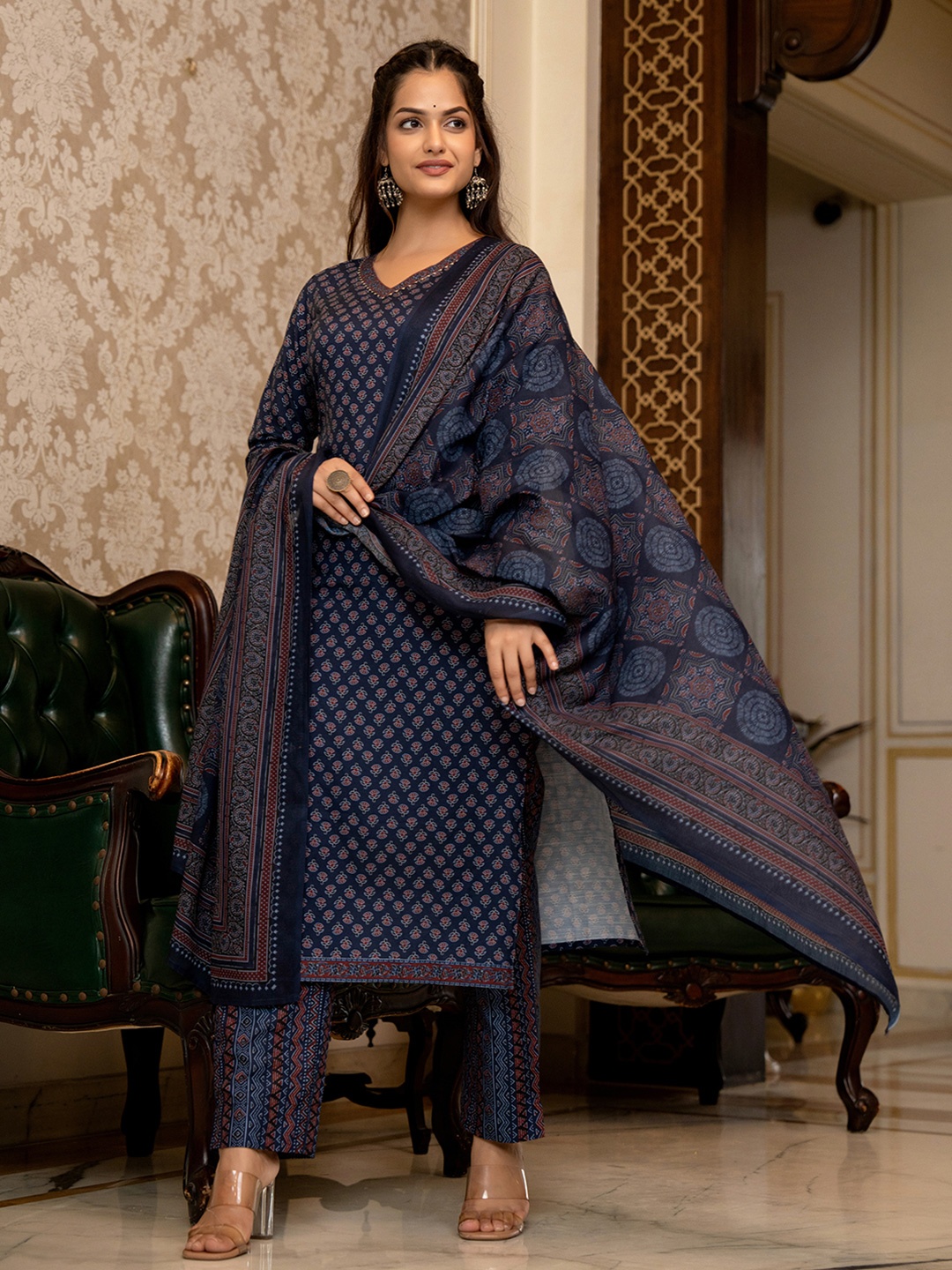 

KALINI Ethnic Motifs Printed Regular Gotta Patti Straight Kurta with Trousers & Dupatta, Navy blue