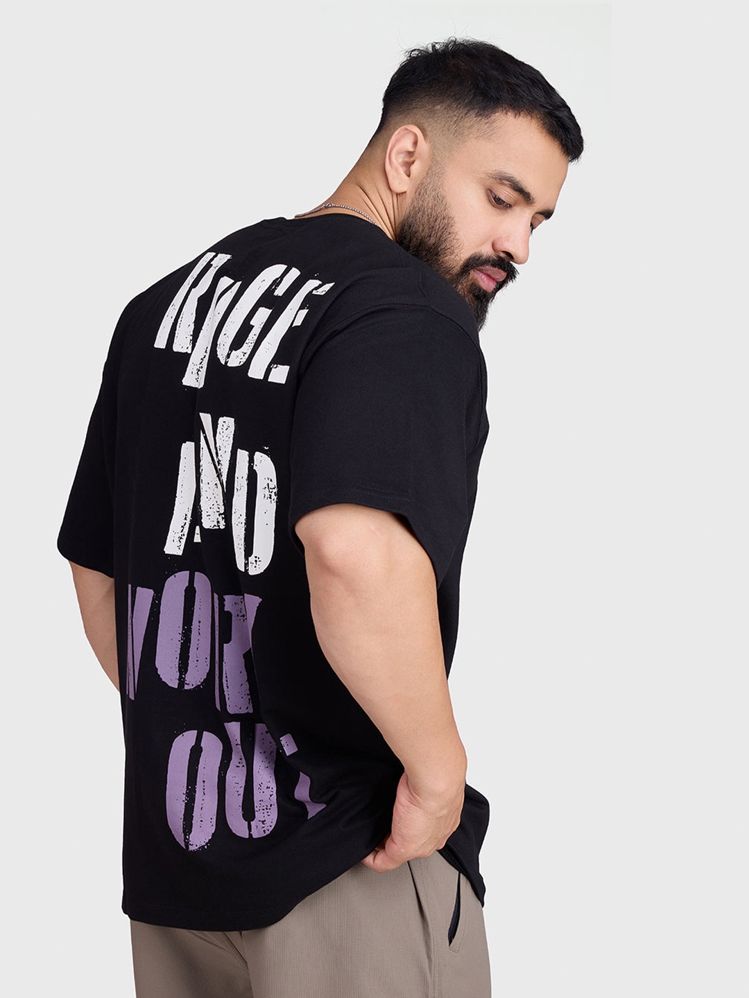 

FUAARK Men Typography Printed Round Neck Cotton Oversized T-shirt, Black