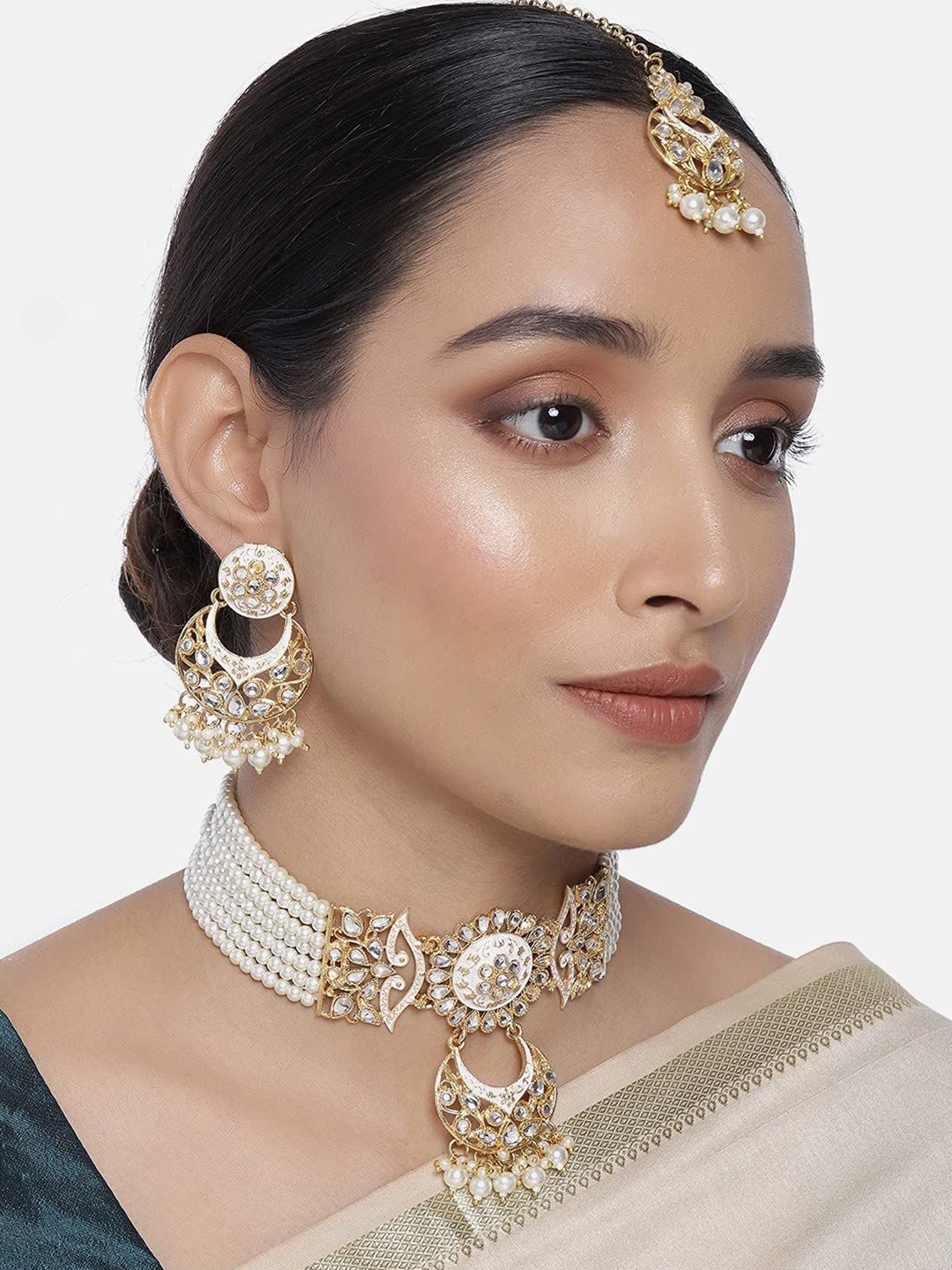 

I Jewels Gold-Plated Kundan Studded & Beaded Necklace and Earrings With Maang Tika