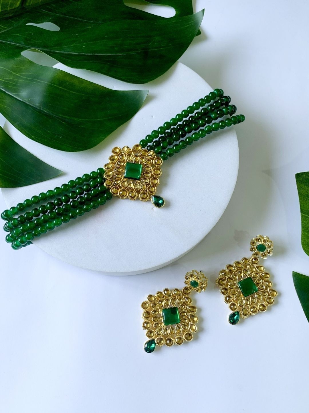 

I Jewels Gold-Plated Stone-Studded & Beaded Necklace and Earrings