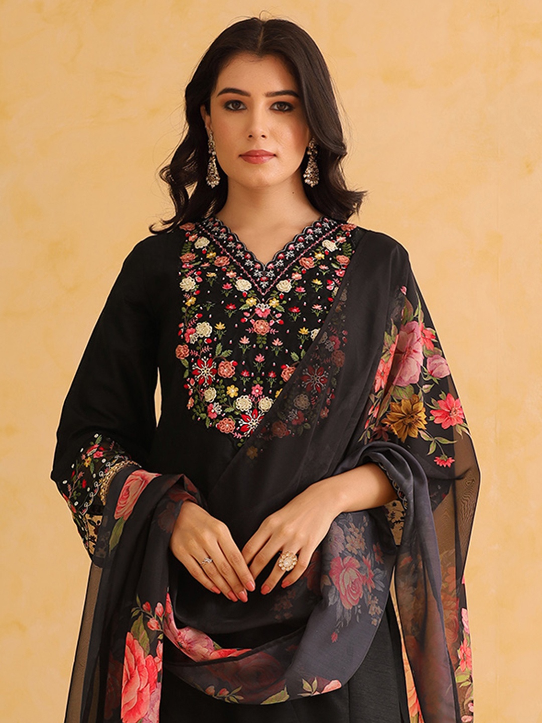 

AHIKA Floral Embroidered Beads and Stones Straight Kurta with Trousers & With Dupatta, Black