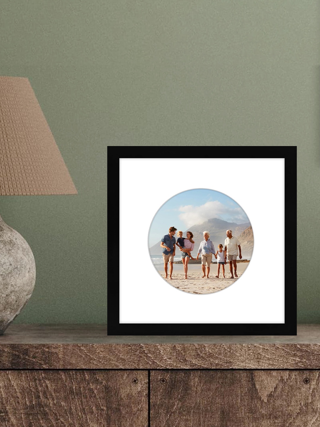 

Art Street Black & White 1 Piece Round Table Photo Frames