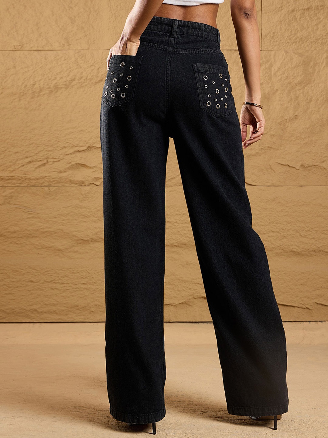 

SASSAFRAS Women Straight Fit High-Rise Jeans, Black