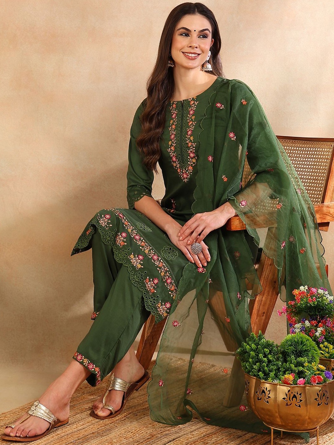 

AHIKA Ethnic Motifs Embroidered Straight Kurta With Trouser & Dupatta, Green