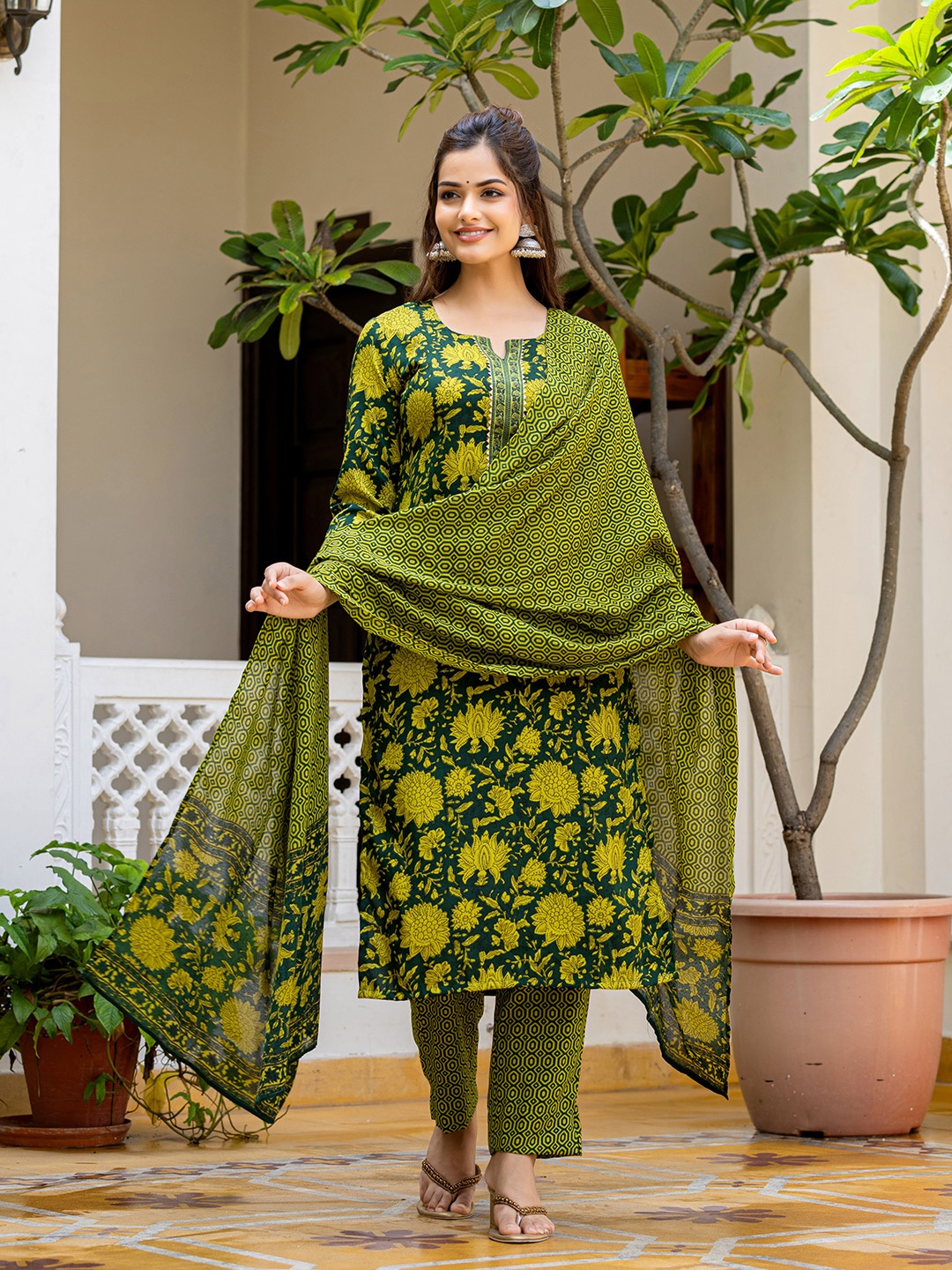 

AHIKA Floral Printed Straight Kurta With Trouser & Dupatta, Green