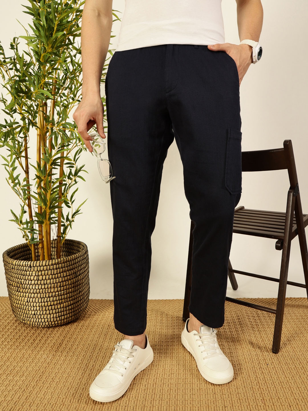 

Thomas Scott Men Solid Classic Straight Fit Easy Wash Chinos Trousers, Navy blue